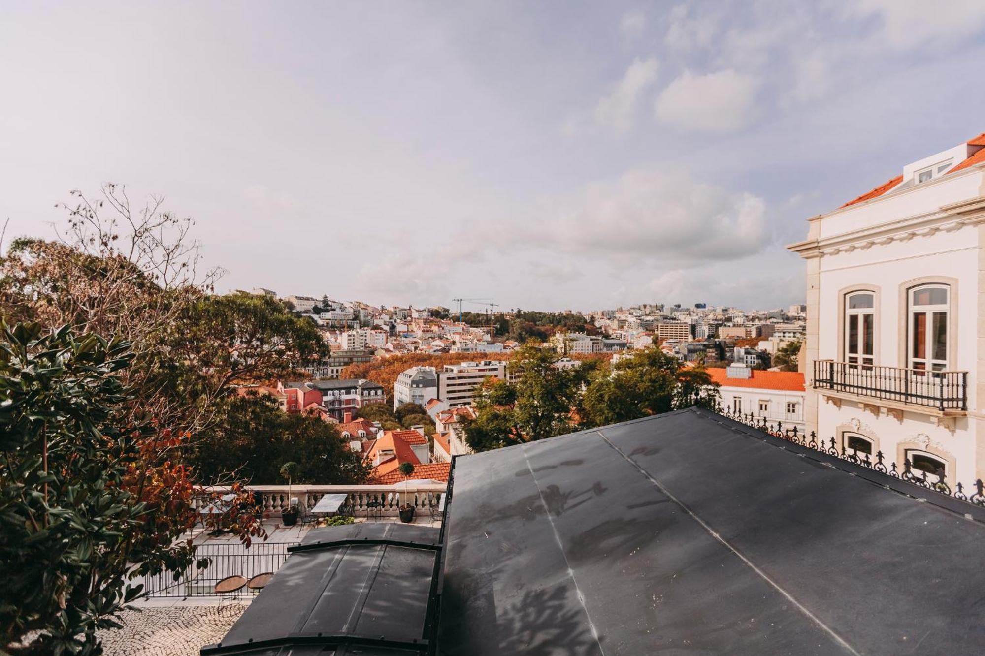 Torel Palace Lisabona Cameră foto View of the city from the rooftop of the hotel